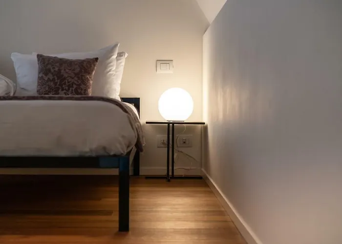 Palazzo Vendramin Costa *