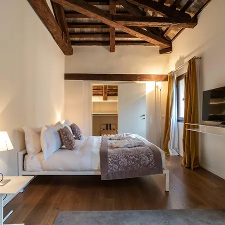 Palazzo Vendramin Costa Apartamento *