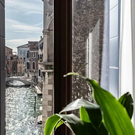 Palazzo Vendramin Costa