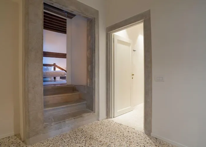 Palazzo Vendramin Costa