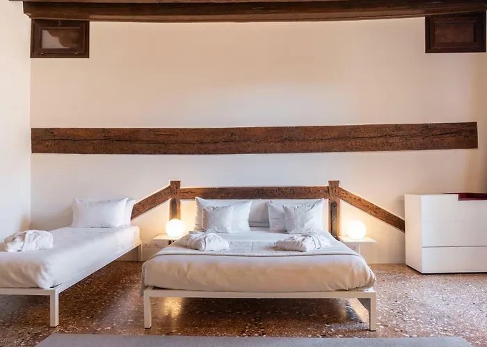 Palazzo Vendramin Costa