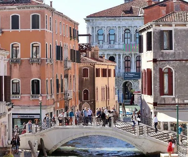 Palazzo Vendramin Costa 아파트
