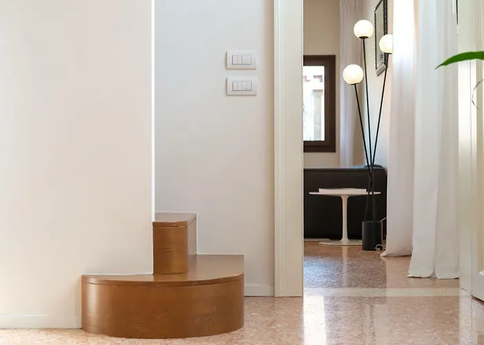 Palazzo Vendramin Costa 아파트 *