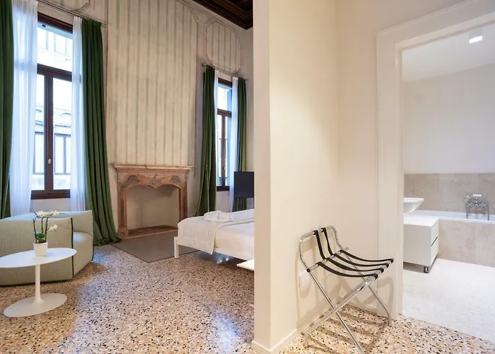 Palazzo Vendramin Costa 아파트 베니스